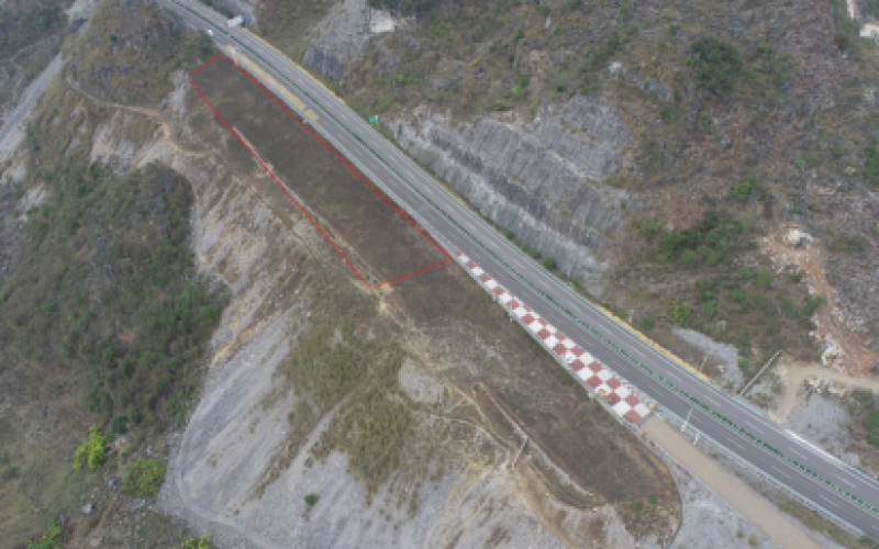 惠興高速壩橋村停車(chē)區(qū)