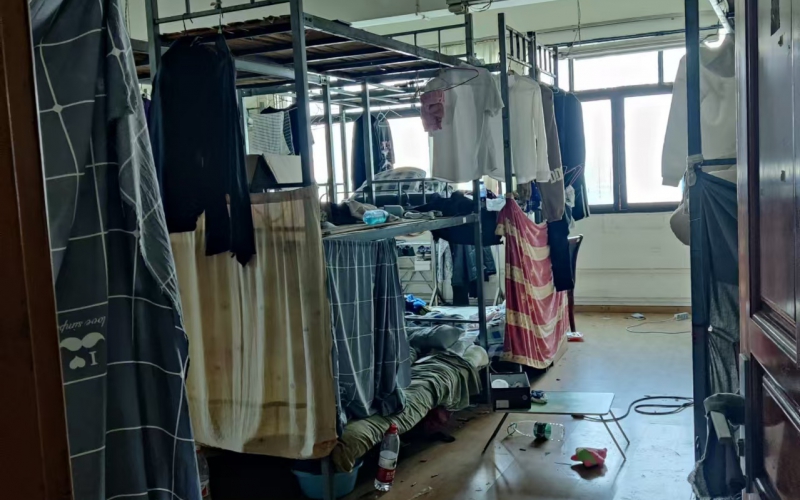 貴州省機關(guān)事務(wù)管理局國有資產(chǎn)管理服務(wù)中心貴陽市云巖區(qū)花溪大道北段128號靈達新苑B棟3層1-3號、B1單元4層1號房屋招租