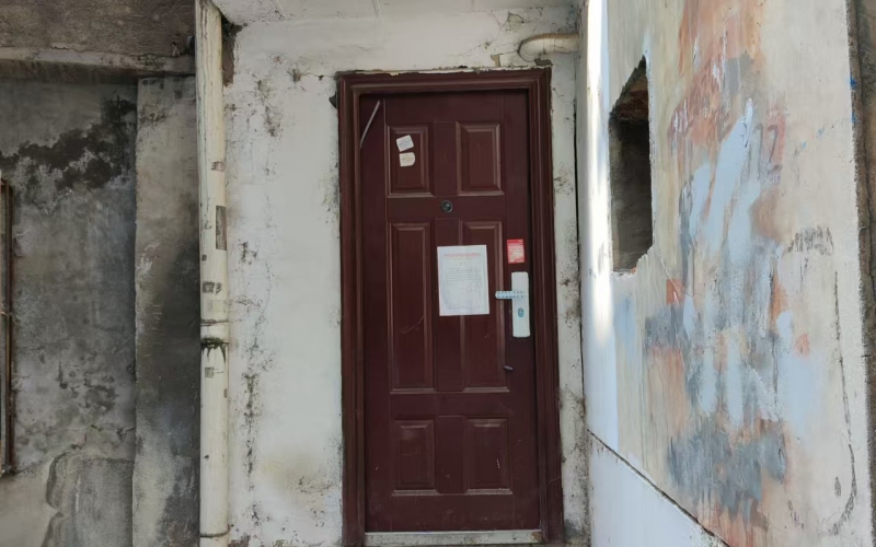 貴州省機(jī)關(guān)事務(wù)管理局國有資產(chǎn)管理服務(wù)中心貴陽市云巖區(qū)陜西路123號(hào)后方二樓房屋一套招租